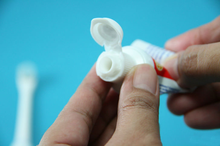 کیا واقعی ٹوتھ پیسٹ سے یہ سب بھی ہوسکتا ہے؟