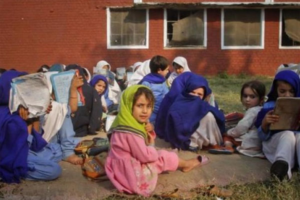 کراچی :سرکاری اسکولوں کی حالت دگرگوں