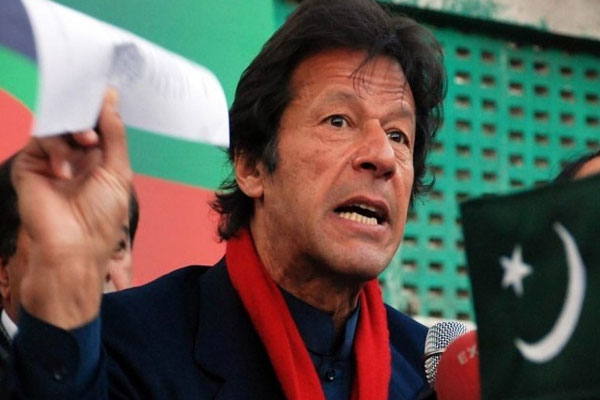 نواز شریف نیب کو دھمکیاں دے رہے ہیں ،عمران خان