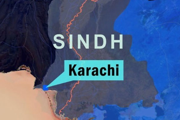 کراچی:گاڑی کی ٹکر سے چھ سالہ بچی زخمی