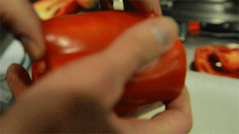 یقینا آپ بھی پھلوں کو غلط چھیلتے آرہے ہونگے