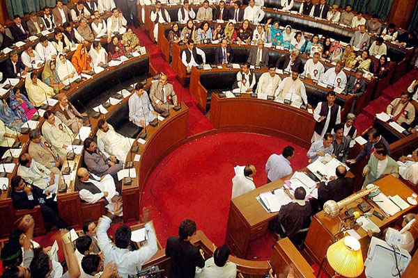 سندھ اسمبلی: پی آئی اے ملازمین پر تشدد کیخلاف قرارداد منظور