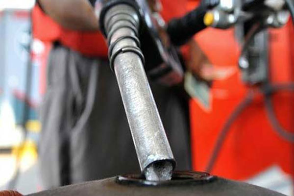 پٹرولیم ڈیلرز کیجانب سے حکومت سے کمیشن میں اضافے کا مطالبہ