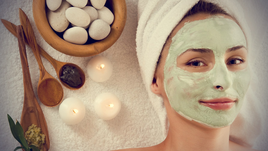 دنیا میں ہونے والے چند عجیب ترین فیشلز