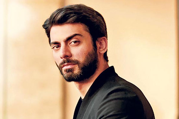 پاکستانی اداکار فواد خان شائقین کا دل جیتنے میں کامیاب