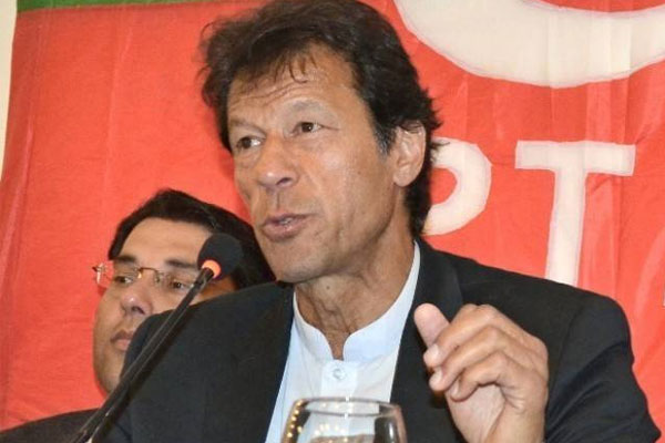 نوازشریف نے نیب کو دھمکیاں دیں، عمران خان
