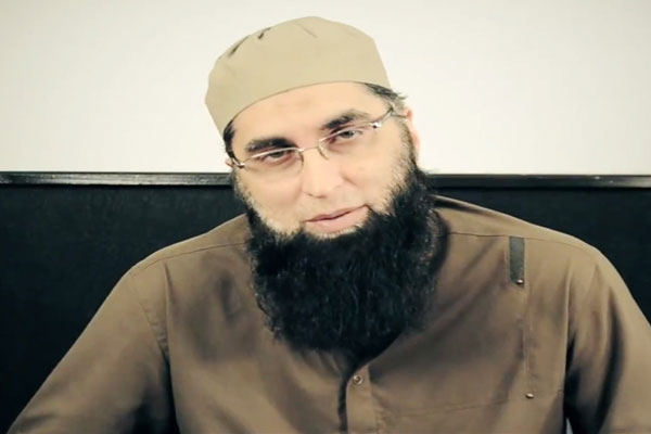 جنید جمشید نے ایف آئی آر کیلئے درخواست دیدی