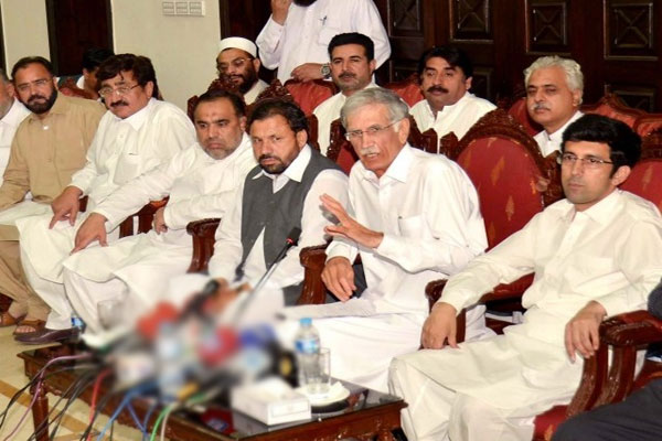 ہمیں مل کر دہشتگردی کا مقابلہ کرنا ہوگا،پرویز خٹک