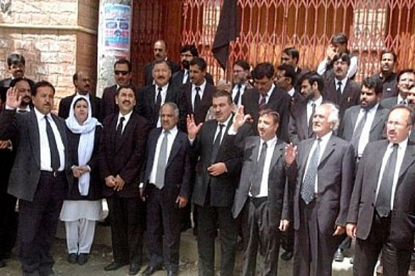 چارسدہ میں دھماکےکیخلاف ملک بھرمیں وکلاء کی ہڑتال