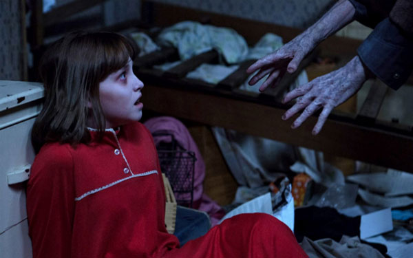 خوف و دہشت سے بھرپورفلم لائٹس آﺅٹ کا پہلا ٹریلرریلیز