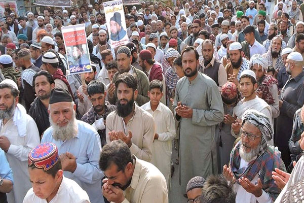 راولپنڈی :ممتاز قادری کا چہلم ،ریلی کی ریڈ زون آمد