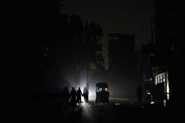 گڈو سےکوئٹہ آنےوالی بجلی کی ٹرانسمیشن لائن ٹرپ کرگئی