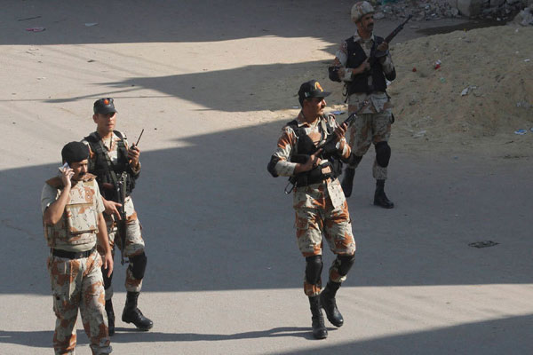 کراچی:رینجرزسےمقابلےمیں 2 دہشتگرد ہلاک