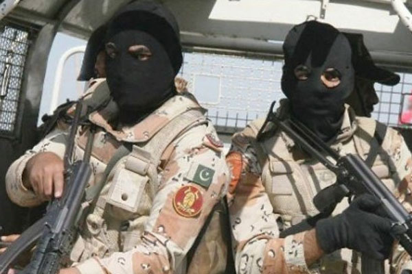 کراچی: سندھ رینجرز کی کارروائی، بڑی تعداد میں اسلحہ بر آمد