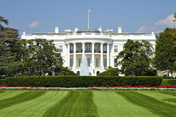 میوزکل ڈراما شو ہیملٹن کے فنکاروں کاوائٹ ہاؤس کا دورہ