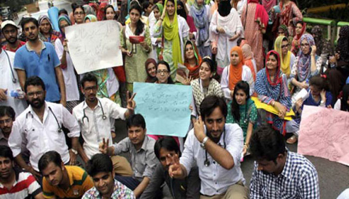 پنجاب:ینگ ڈاکٹرزکاحکومت کیخلاف لانگ مارچ کااعلان