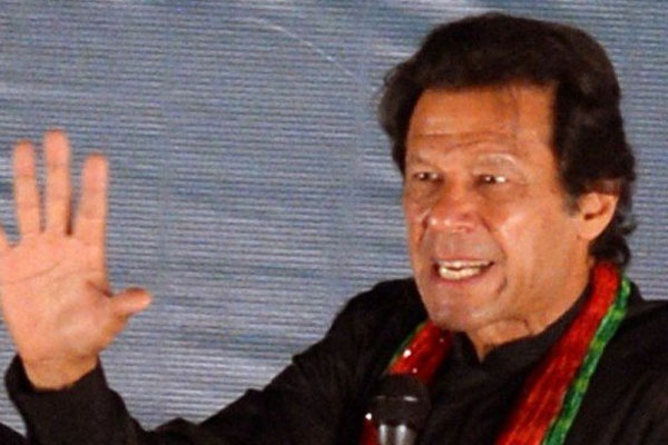 عمران خان کی کراچی میں پی ٹی آئی کارکنوں پر حملے کی مذمت