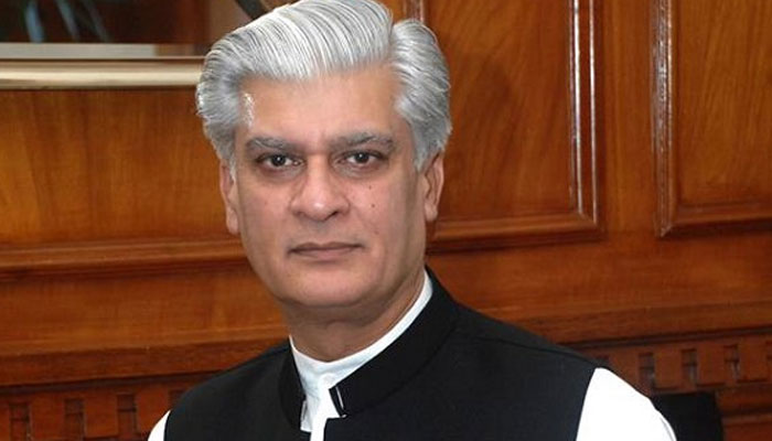 وزیراعظم نواز شریف نجی دورے پر لندن گئے ہیں،آصف کرمانی