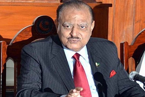 صدر ممنون اسلامی سربراہی کانفرنس میں شرکت کیلئے استنبول روانہ