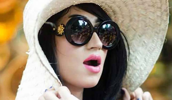 مشہوربھارتی کرکٹر قندیل بلوچ کے نشانے پر۔۔