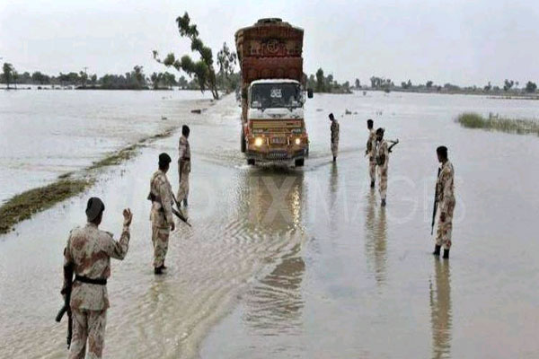 خیبرپختونخواہ اور گلگت: فوج مواصلاتی روابط بحال کرنے کیلئے کوشاں