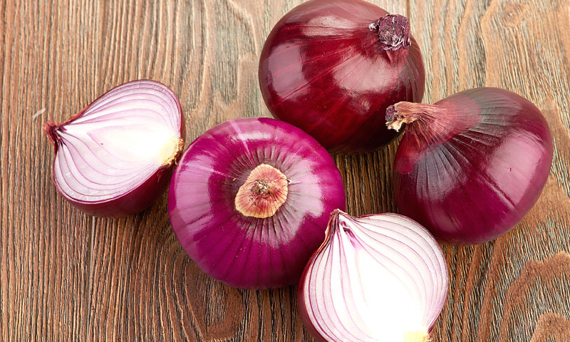 سرخ پیاز کا انتخاب کیجئے، یہ غیر معمولی افادیت کا حامل ہے