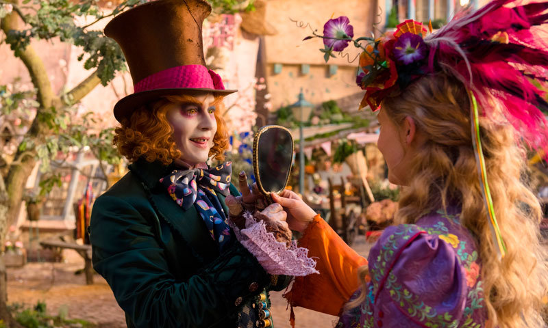 ایلس تھرو دی لوکنگ گلاس کی پروموشن تقریب منعقد