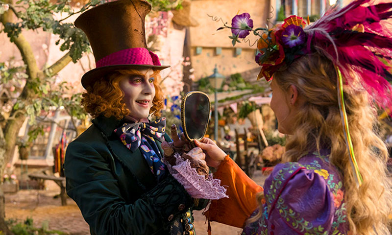 لاس اینجلس :فلم ایلس تھرودی لوکنگ گلا س کا پریمیئر