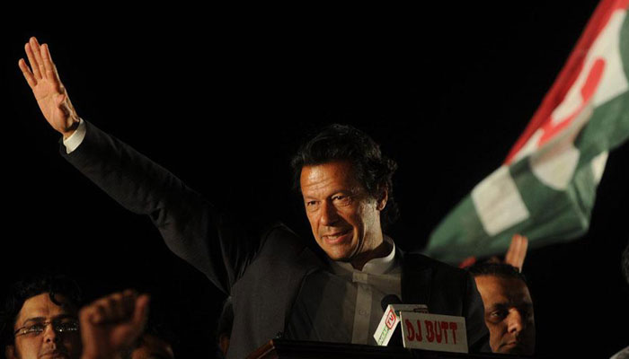 عمران خان کا نواز شریف سے استعفے کا مطالبہ