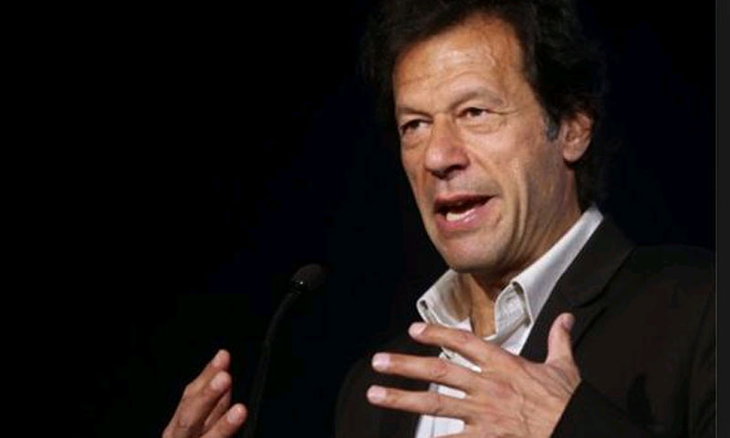 عمران خان نے ایک مرتبہ پھر وزیر اعظم سے جوابات مانگ لیے