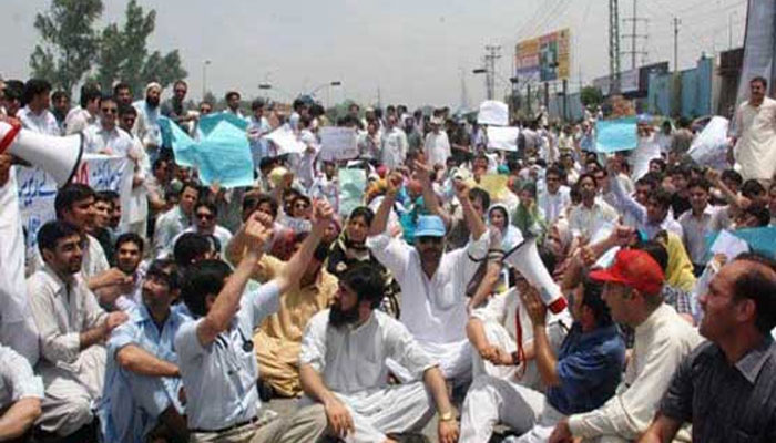 کوئٹہ:مطالبات کے حق میں ینگ ڈاکٹرز کا احتجاج جاری