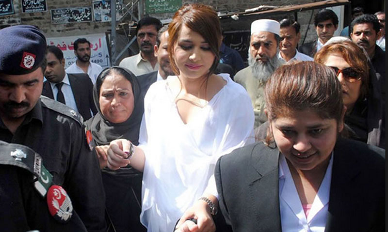 سپریم کورٹ :ایان علی کیخلاف مقتول انسپکٹر کی بیوہ کی درخواست سماعت کیلئے مقرر