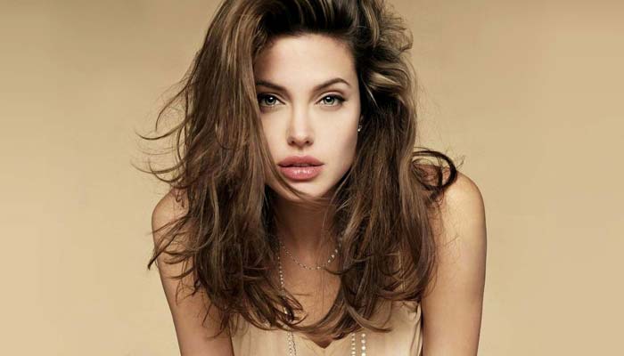 اینجلینا جولی کی زندگی&nbsp; کے دلچسپ اور حیران کن حقائق
