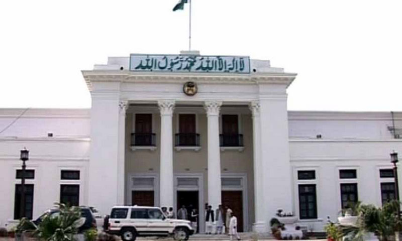 خیبرپختونخوا اسمبلی :پی ٹی آئی ارکان آپس میں لڑ پڑے