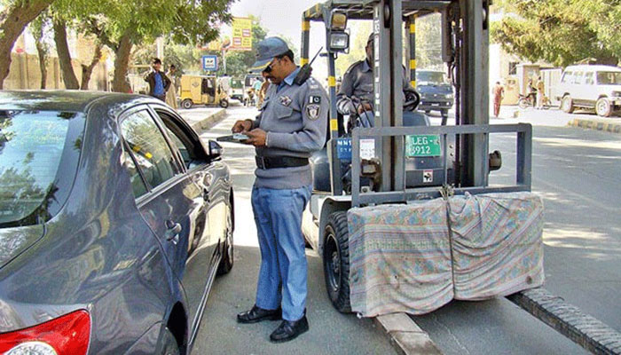 خیبرپختونخوا:جعلی نمبر پلیٹ والی گاڑیوں کیخلاف آپریشن شروع
