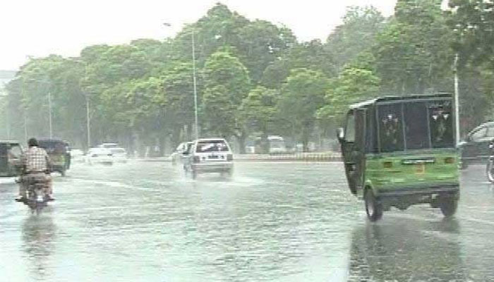پنجاب میں موسلادھار بارش سے گرمی کا زور ٹوٹ گیا