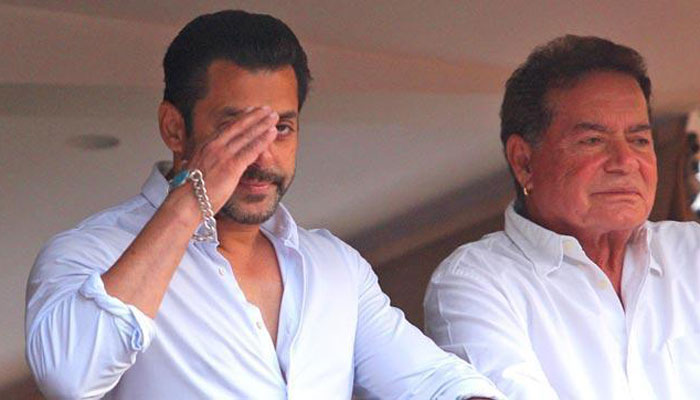 سلمان خان کے خواتین سے متعلق بیان پر ان کے والد نے معافی مانگ لی