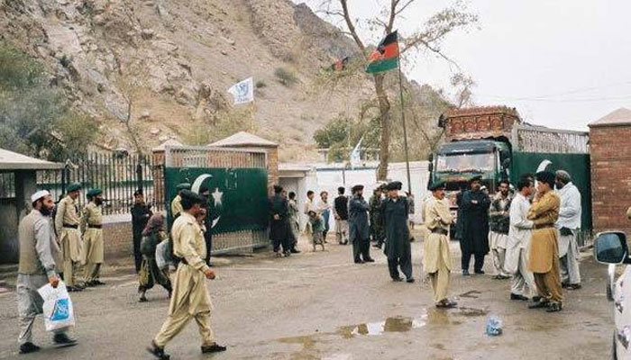 طورخم سرحد پر پاک افغان فورسزمیں جھڑپ، 13افرادزخمی