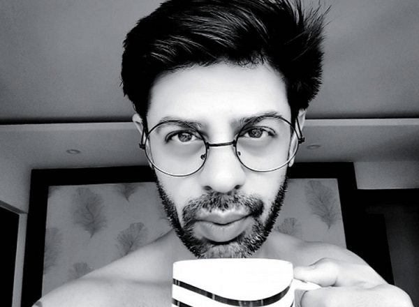 شاہ رخ خان کے ہم شکل نے سوشل میڈیا پر دھوم مچادی