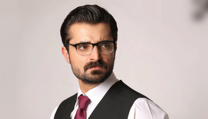 حمزہ علی عباسی کے ان کپڑوں نے فیشن کی دنیا میں نئی تاریخ رقم کردی