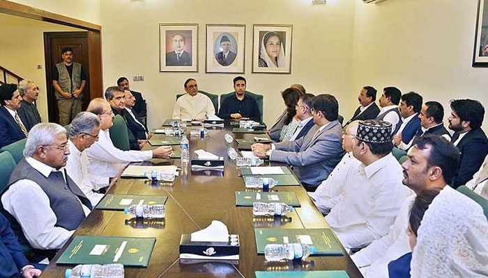 دبئی:رینجرز اختیارات،پی پی کے اہم اجلاس میں کوئی فیصلہ نہیں ہوسکا