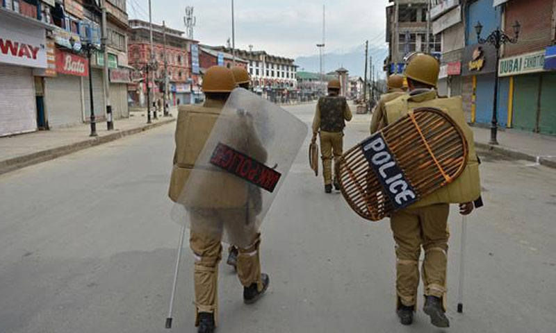 مقبوضہ کشمیر:تیرہویں روز بھی کرفیو برقرار،اشیائے خوردونوش مفقود