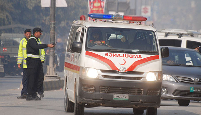 لاہور:ڈمپرنےرکشےاورموٹرسائیکلوں کوکچل دیا ،4افراد جاں بحق