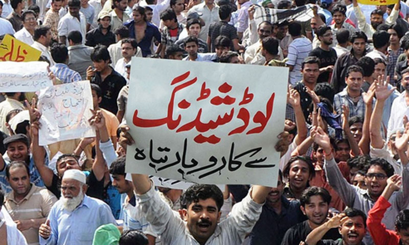 نوشہرہ :بجلی کی لوڈ شیڈنگ ،عوام کا احتجاج