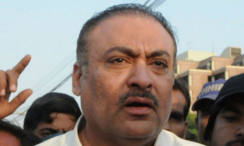 کراچی: عبدالقادر پٹیل نے بوٹ بیسن تھانے پہنچ کر گرفتاری دیدی