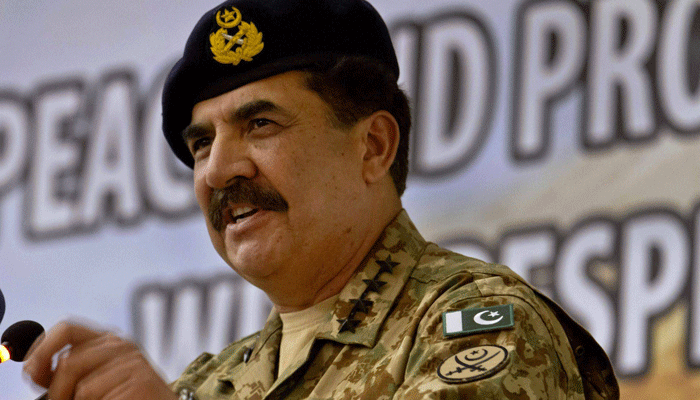 آرمی چیف نے 11 'دہشت گردوں' کی سزائے موت کی  توثیق کردی