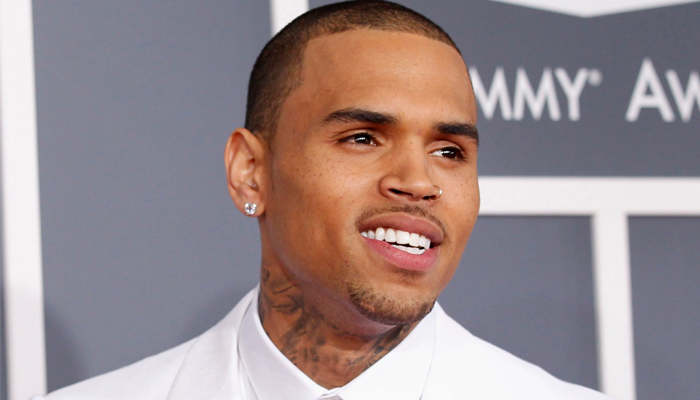 امریکی گلوکار کرس براؤن کو گرفتار کرلیا گیا