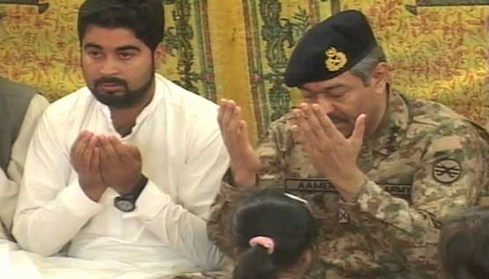 کمانڈرسدرن کمانڈکی شہزاد خان کےگھر آمد،اہل خانہ سے تعزیت