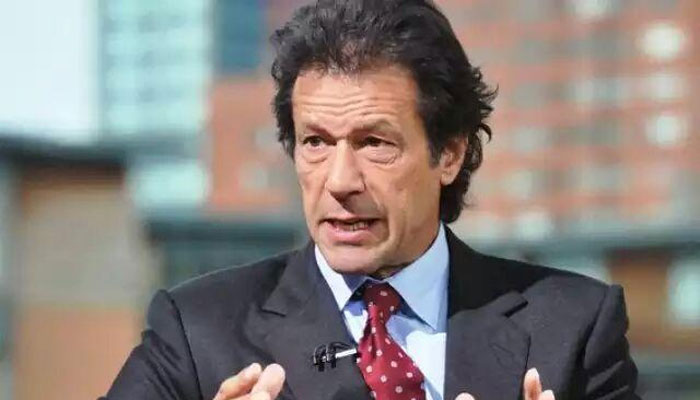 مسلم لیگ (ن) نےعمران خان کیخلاف نااہلی کا ریفرنس دائر کردیا