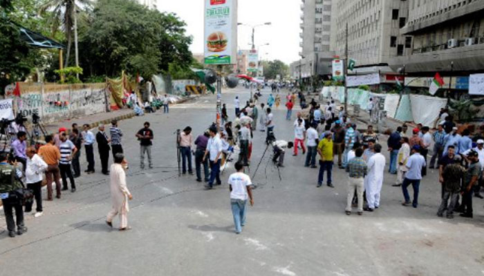 کراچی پریس کلب کے باہر فائرنگ،متحدہ کارکنان میں اشتعال